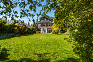 REAR GARDEN- click for photo gallery